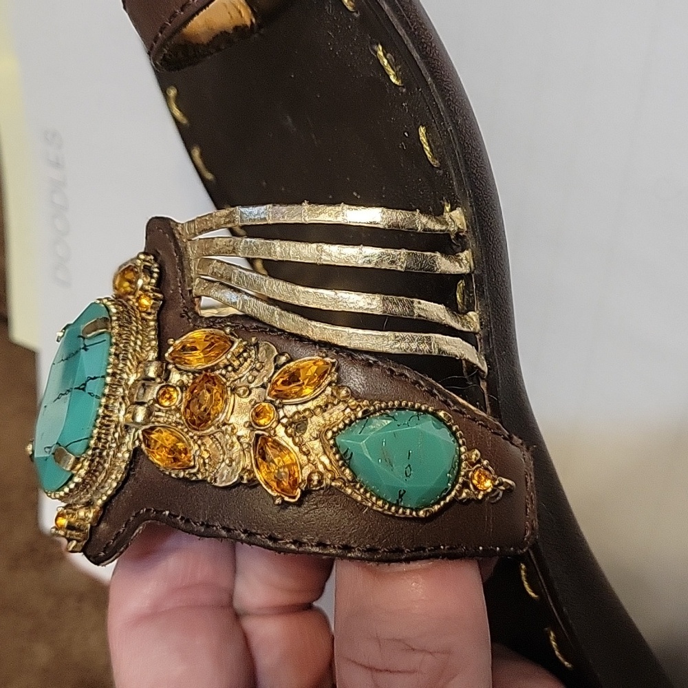 BCBG Brown Sandals with Turquoise and Gold, Call Out,  Scratches Size 7.5 (408) - Picture 12 of 12